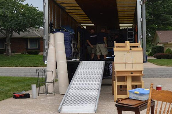 搬家公司搬家現(xiàn)場