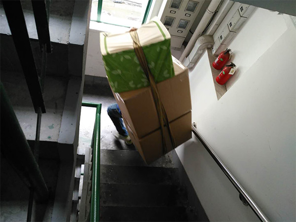 上海公興搬家為客戶積極搬家